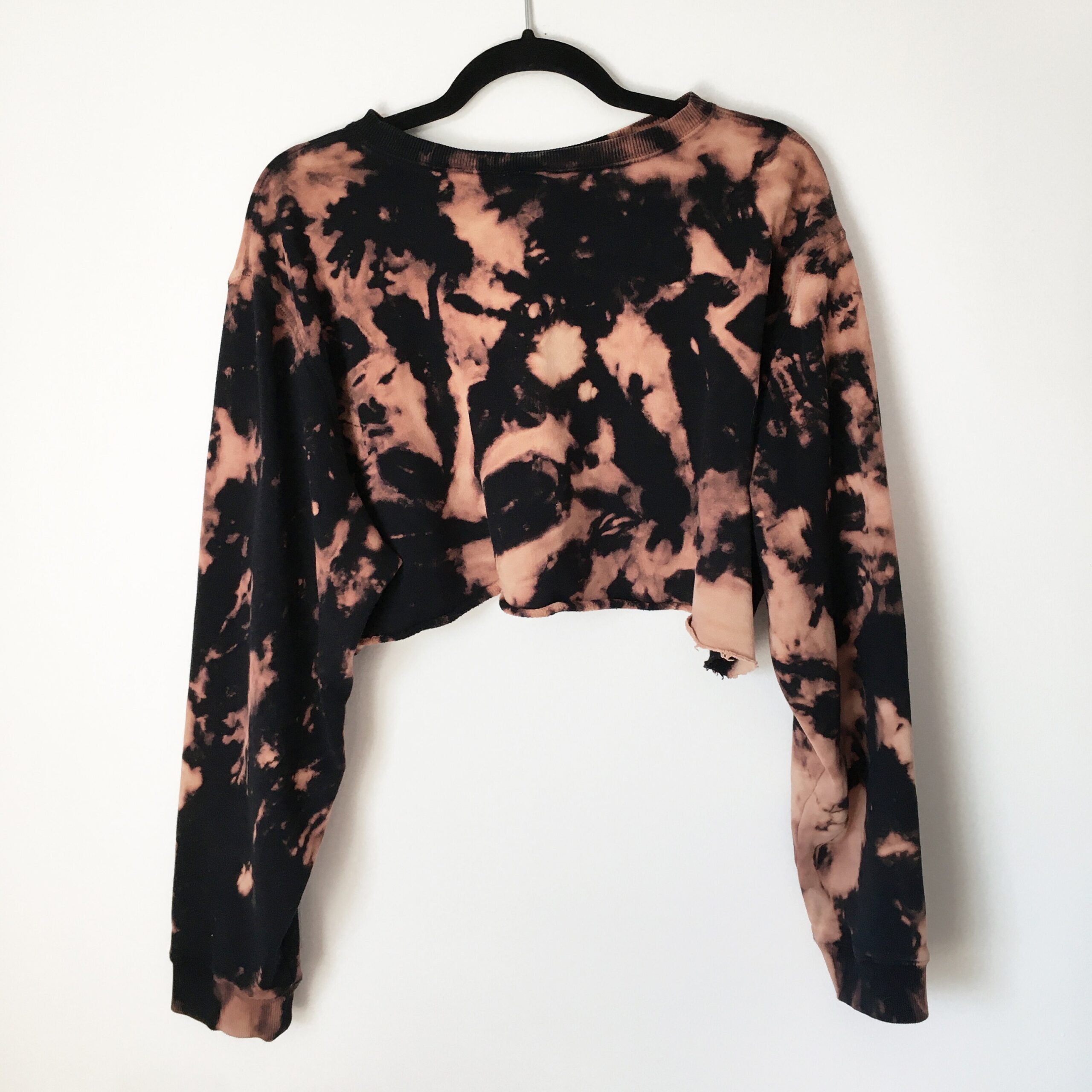 REVERSE TIE DYE | vintage Northern Reflections cropped sweatshirt