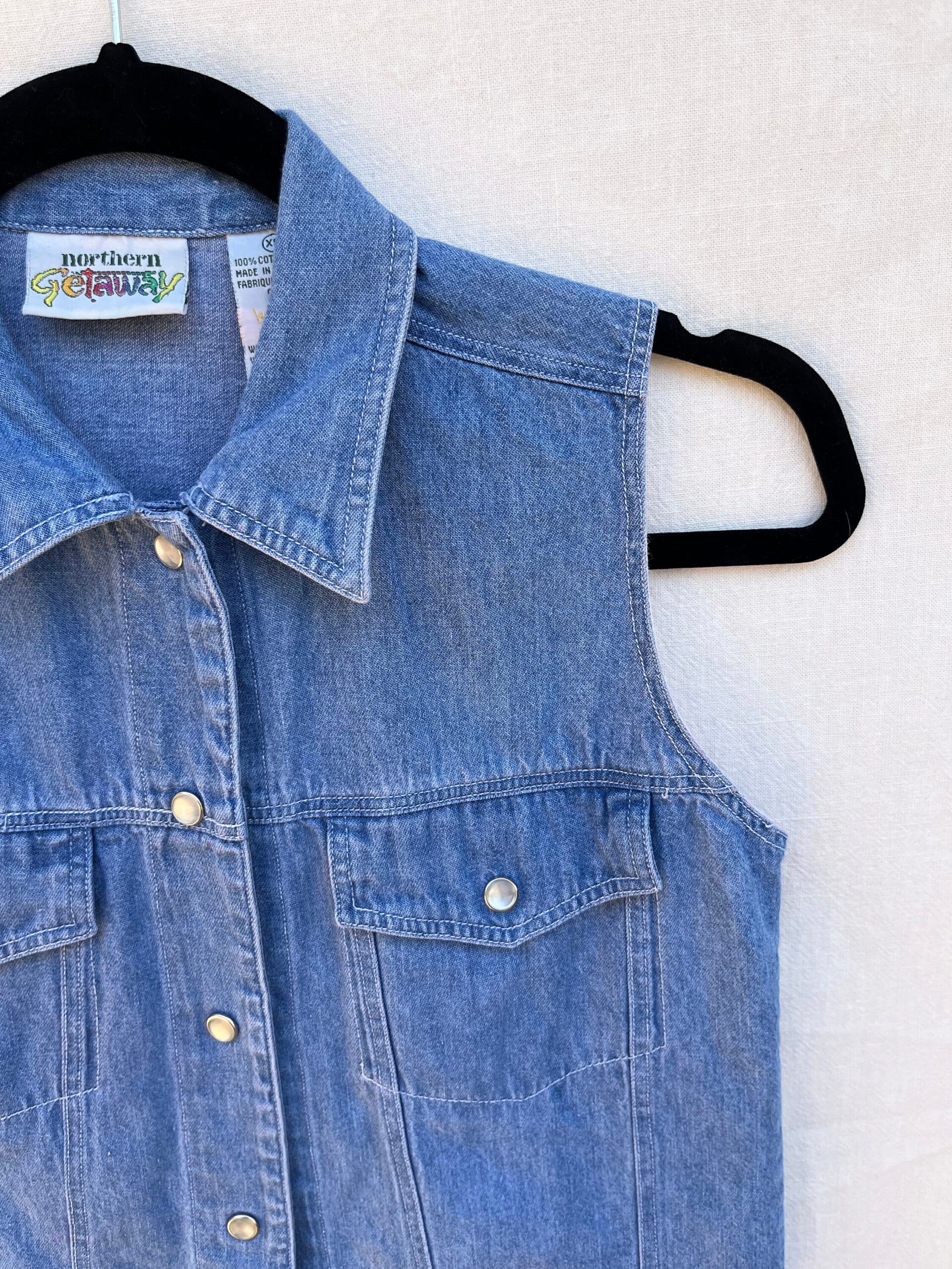 Vintage 90s Northern Getaway vest