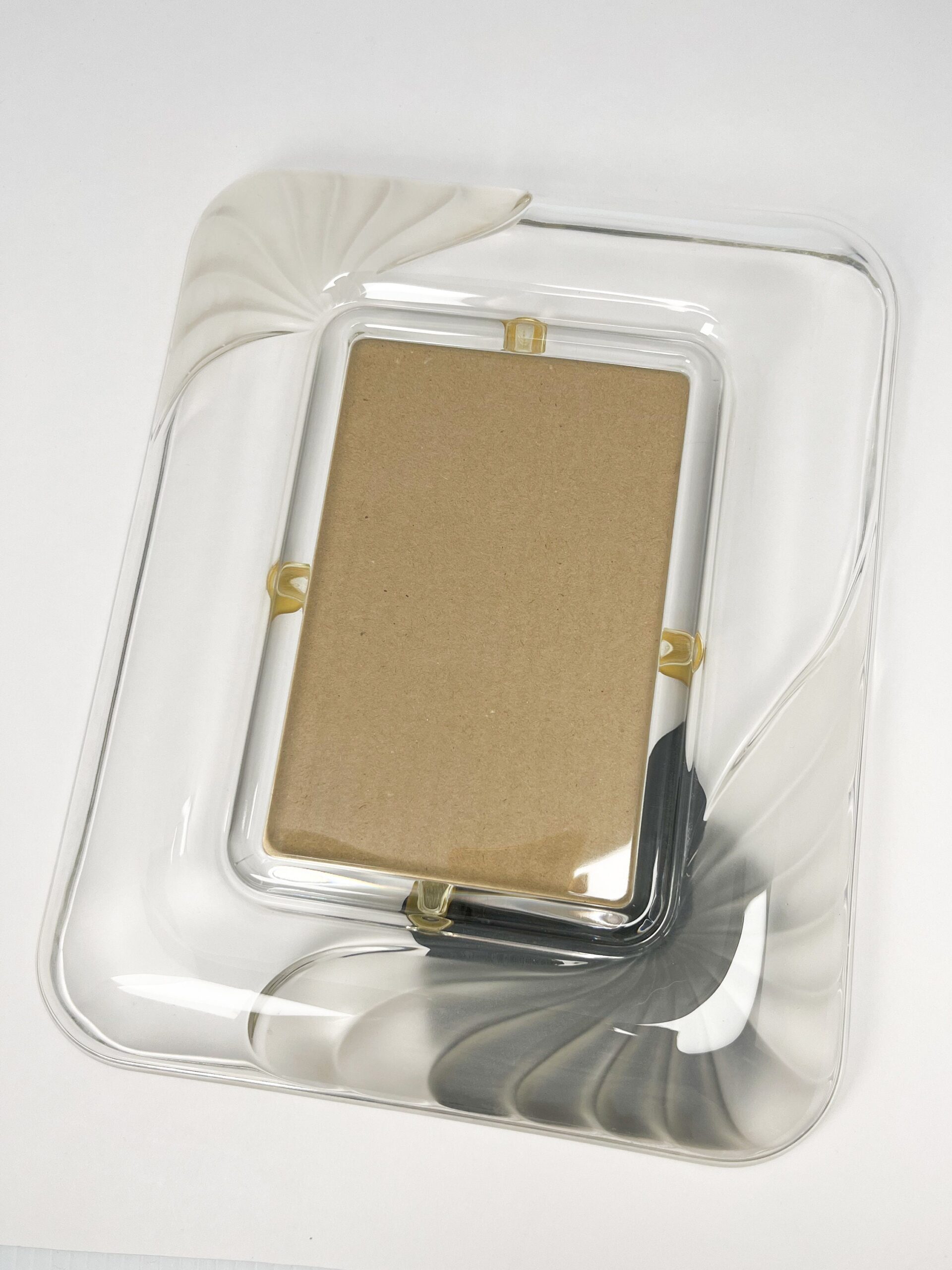 Vintage 80s/90s glass frame with frosted swirl details