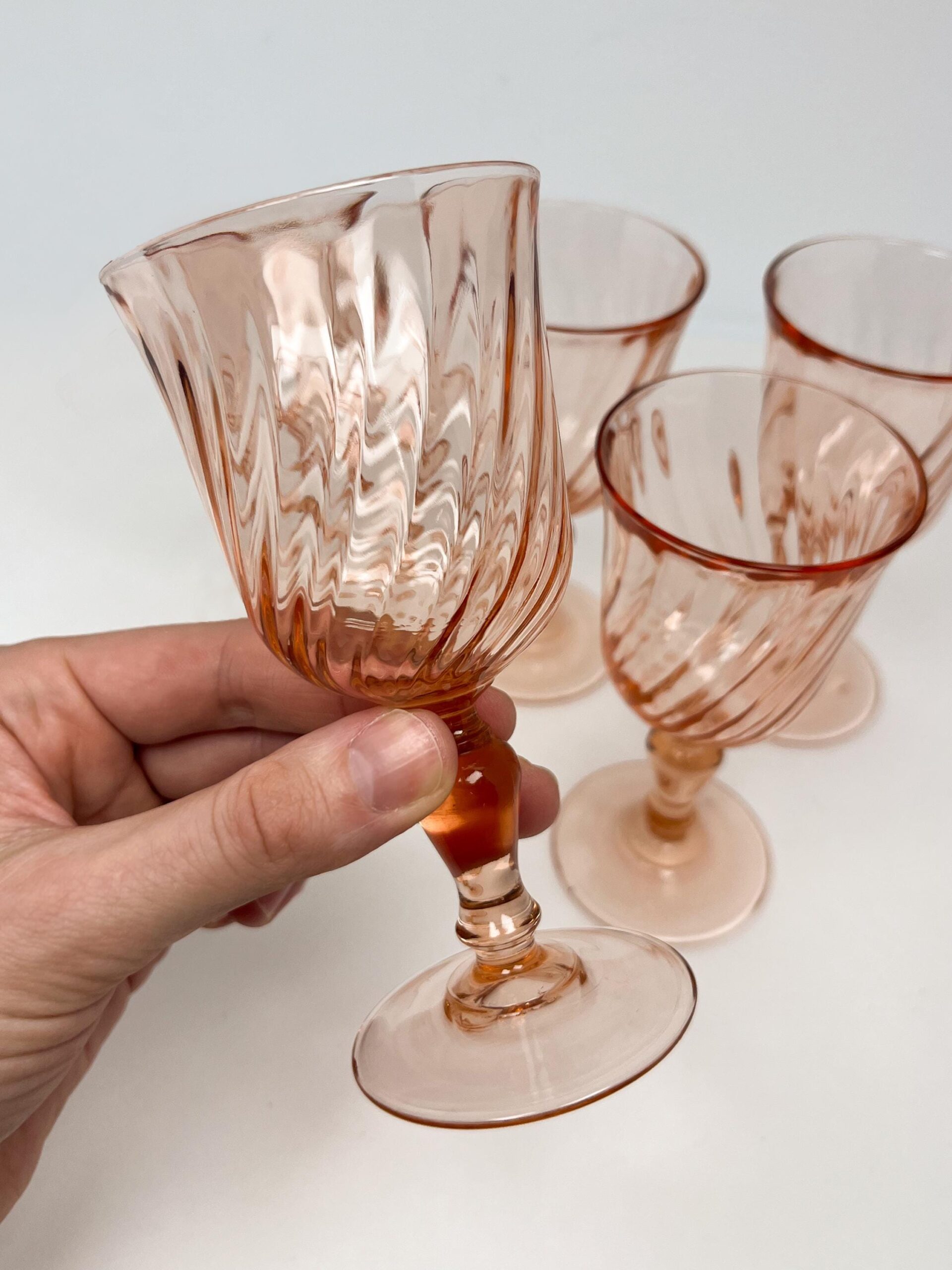 Pink Swirl Arcoroc 3 oz Liqueur / Cordial Glasses - Set of 4