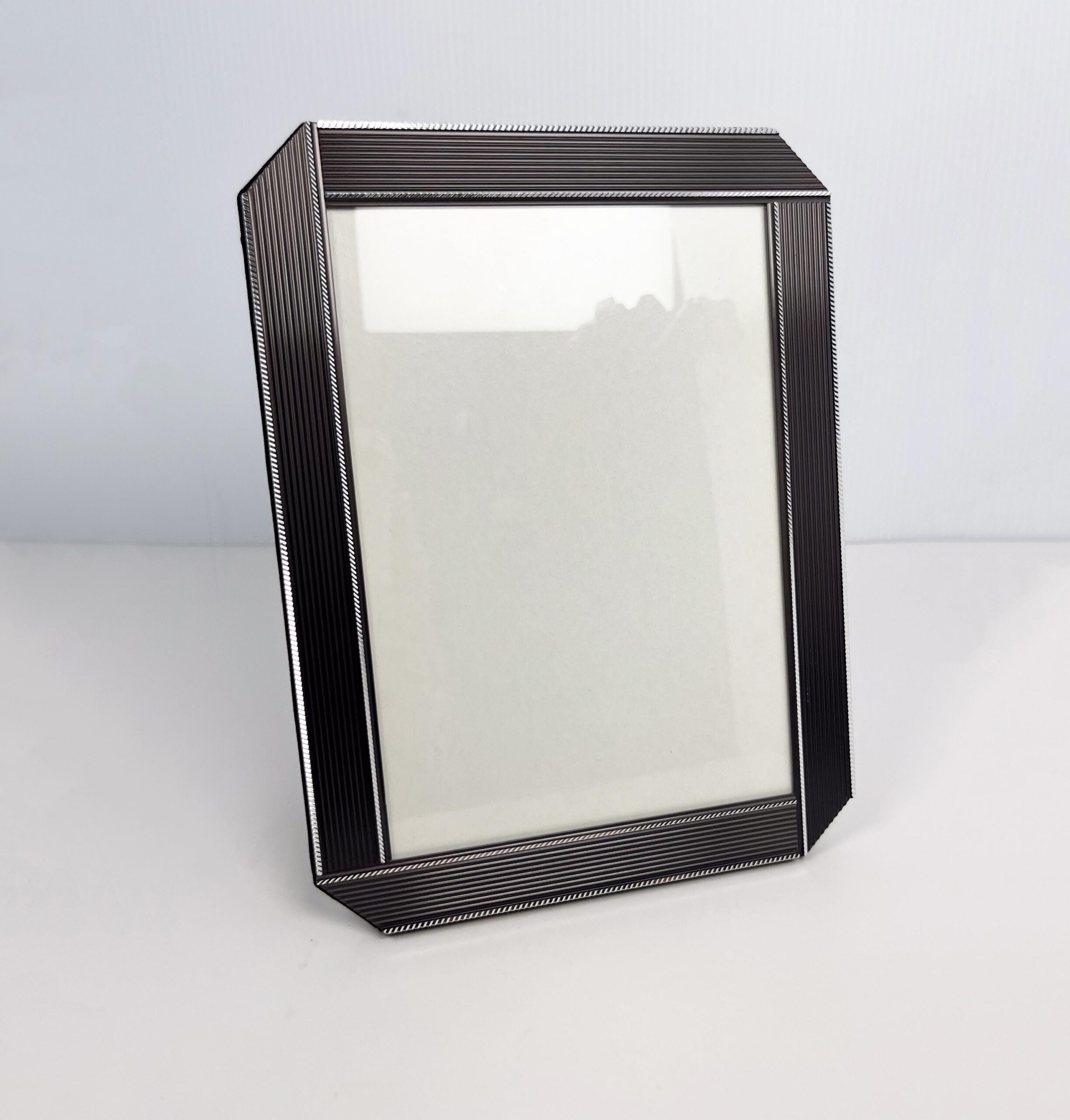 Vintage 80s/90s metallic and black picture frame