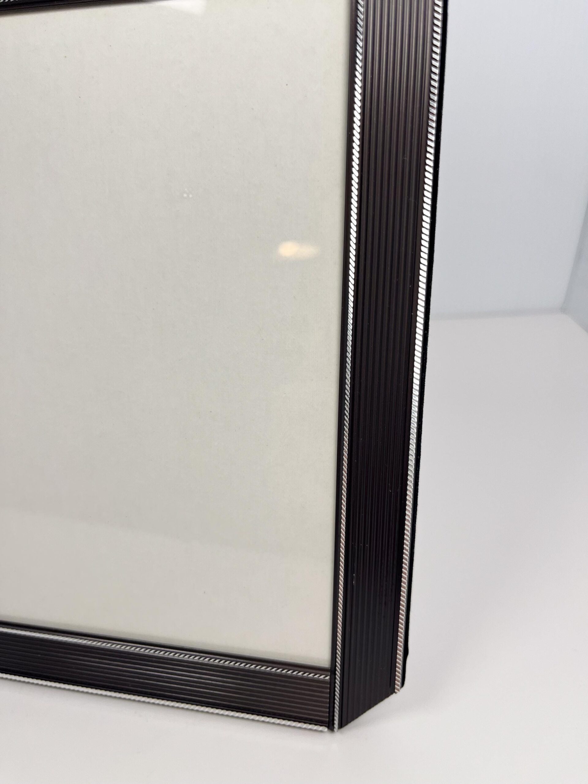 Vintage 80s/90s metallic and black picture frame