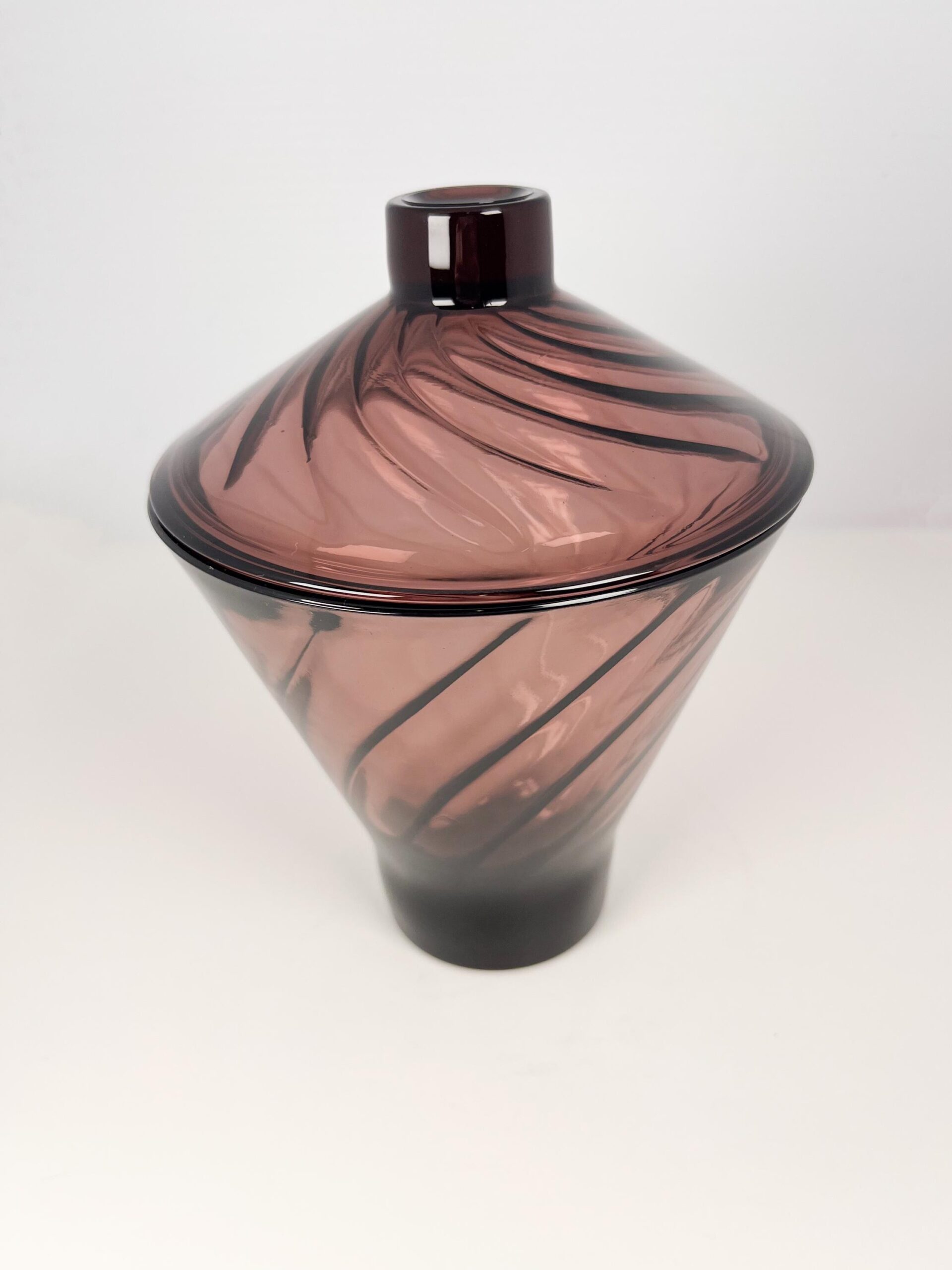 Hazel Atlas Moroccan Amethyst dish with lid - mid century purple swirl glass candy jar