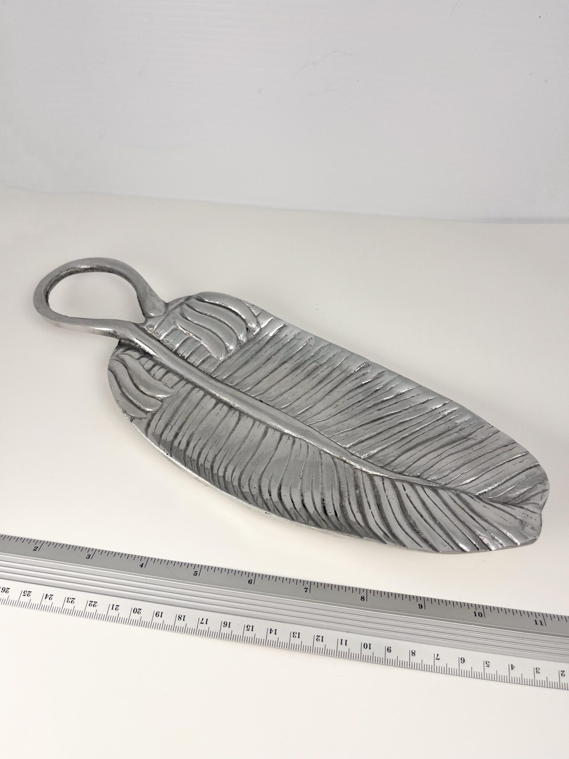 Vintage metal aluminum banana leaf tray - Arthur Court style