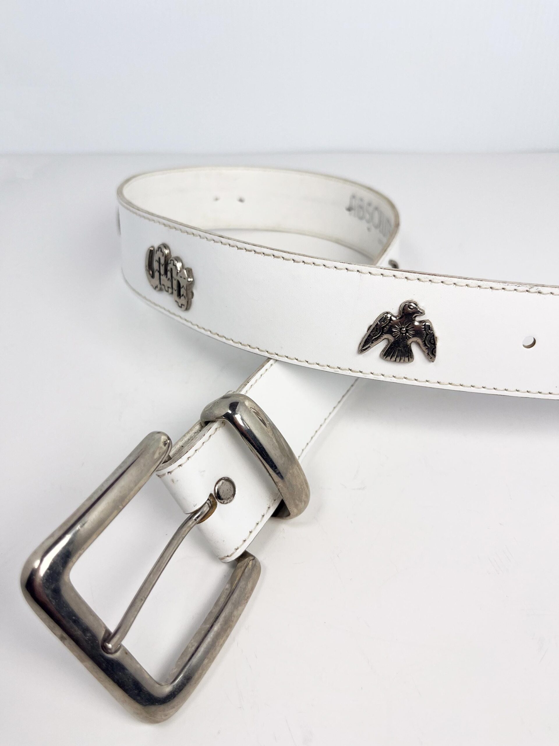 Vintage white bonded leather 90s size small belt - with south western theme and animal decals
