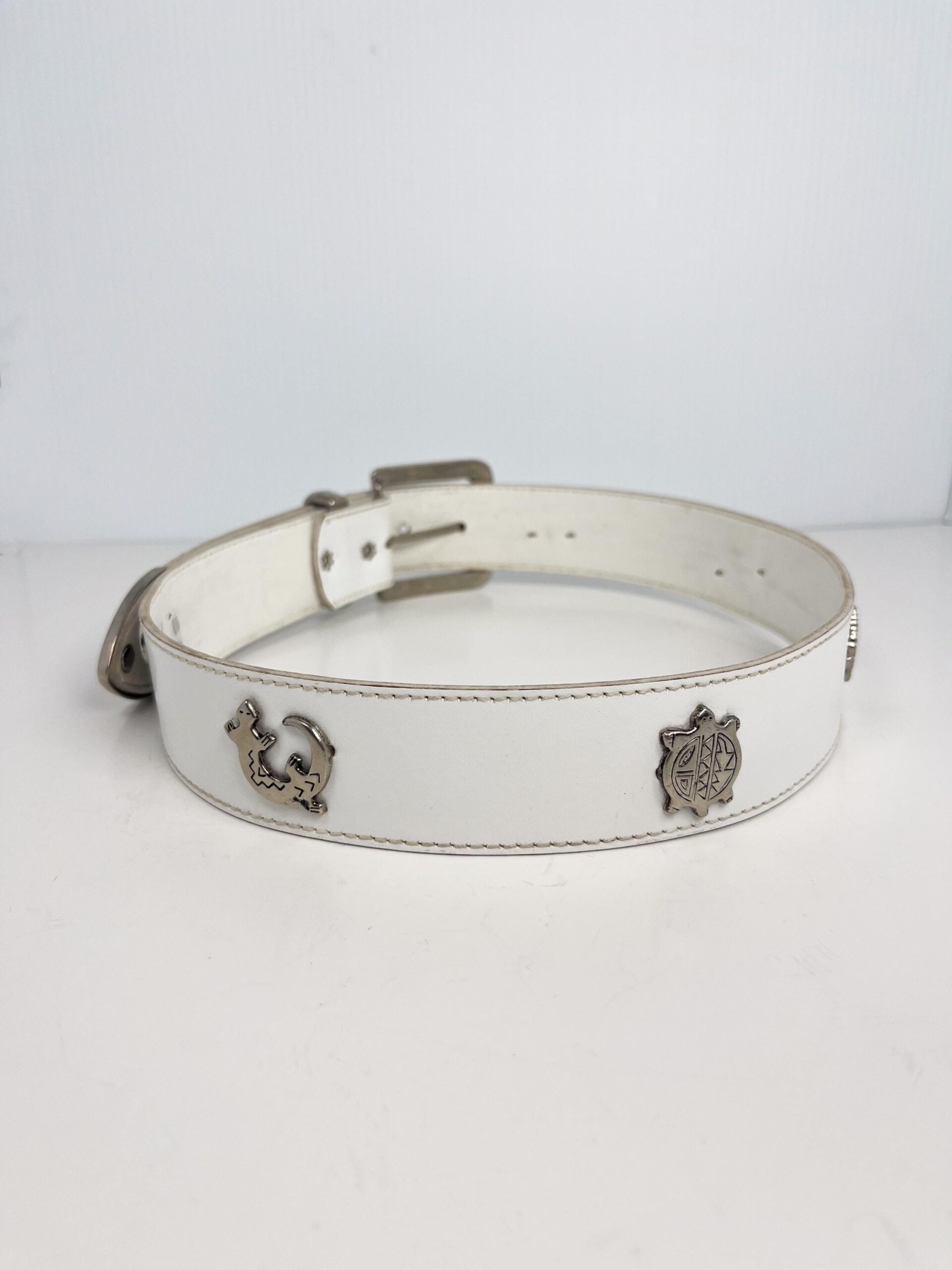 Vintage white bonded leather 90s size small belt - with south western theme and animal decals